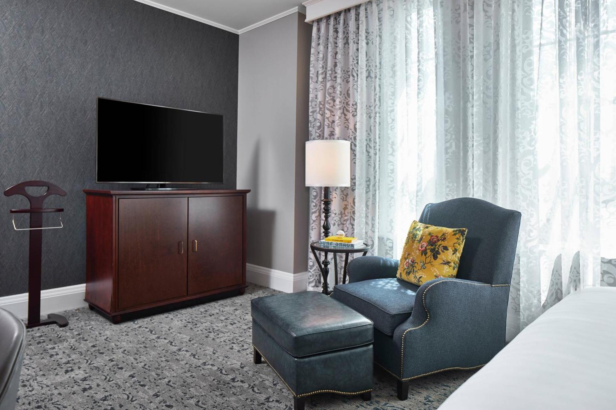 The Battle House Renaissance Mobile Hotel & Spa Dış mekan fotoğraf